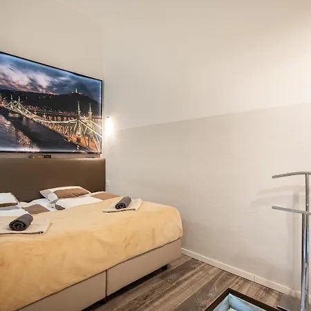 Apartment Elizabeth In The Heart Of Budapest