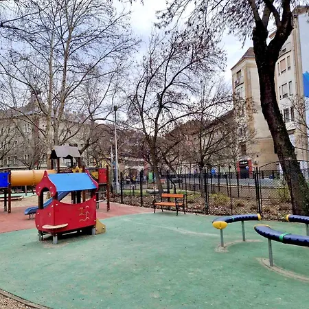Elizabeth In The Heart Of * Budapest